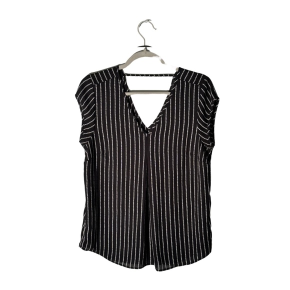 Halogen Casual Cap Sleeve V-Neck Casual Blouse - Picture 5 of 5